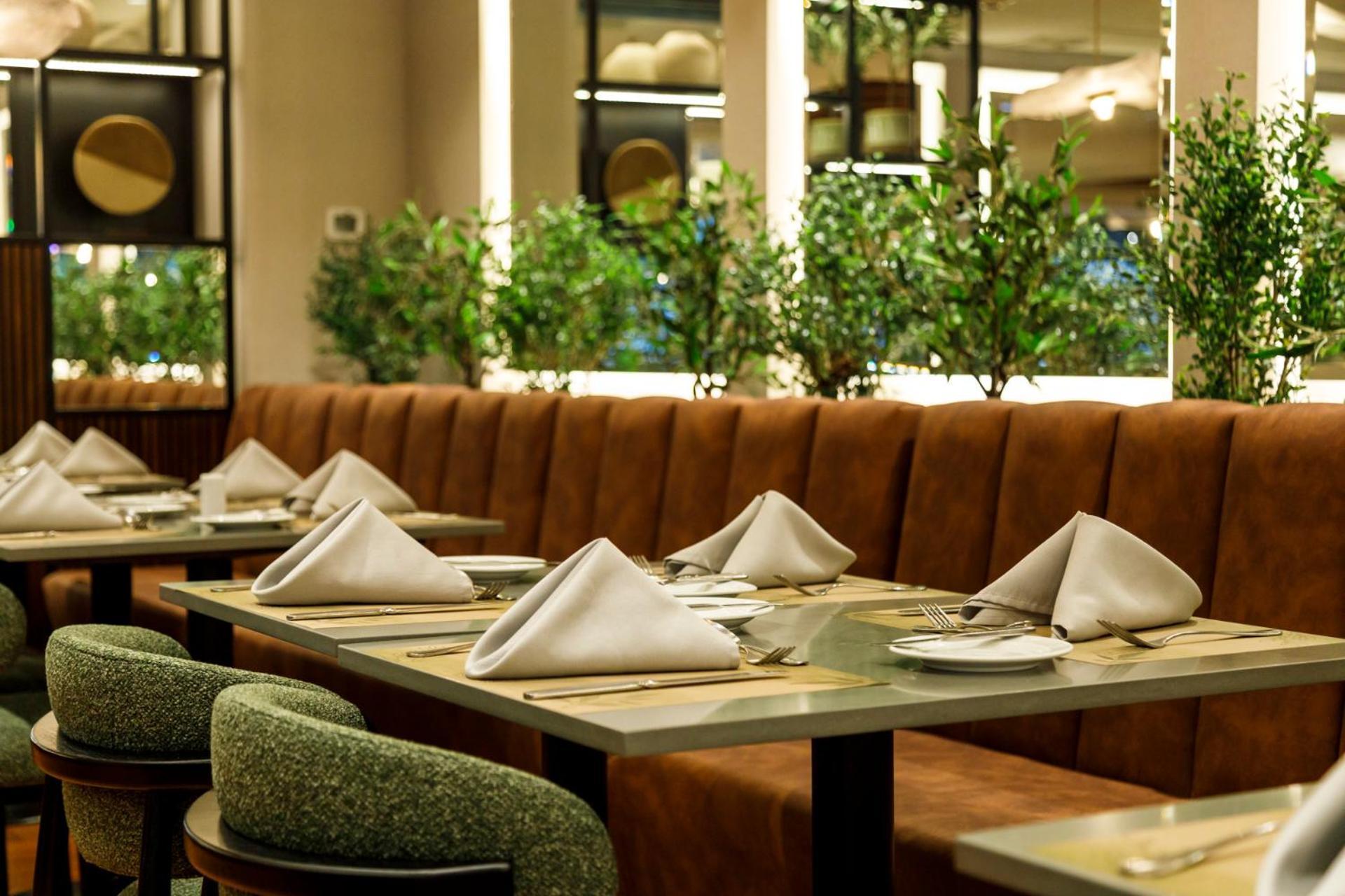 Plaza El Bosque Ebro 5* Santiago