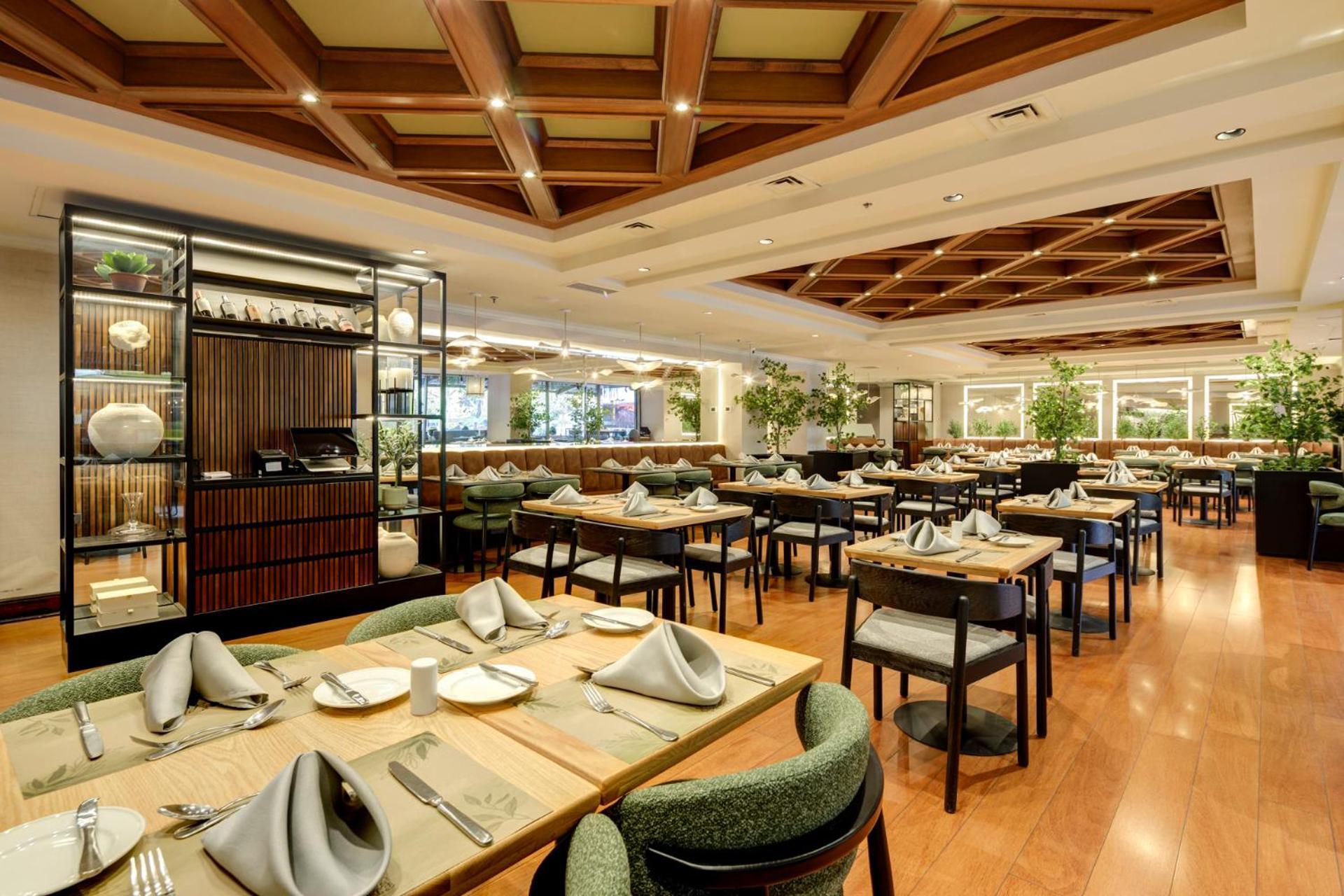 Plaza El Bosque Ebro Hotel